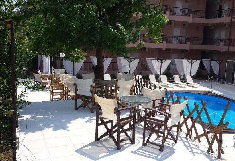 בית מלון כפרי Golden Beach