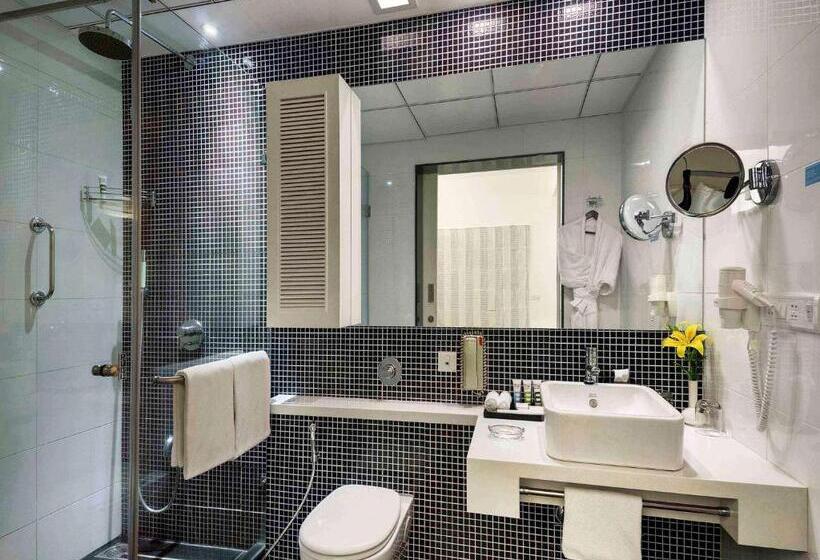 호텔 Grand Mercure Vadodara Surya Palace