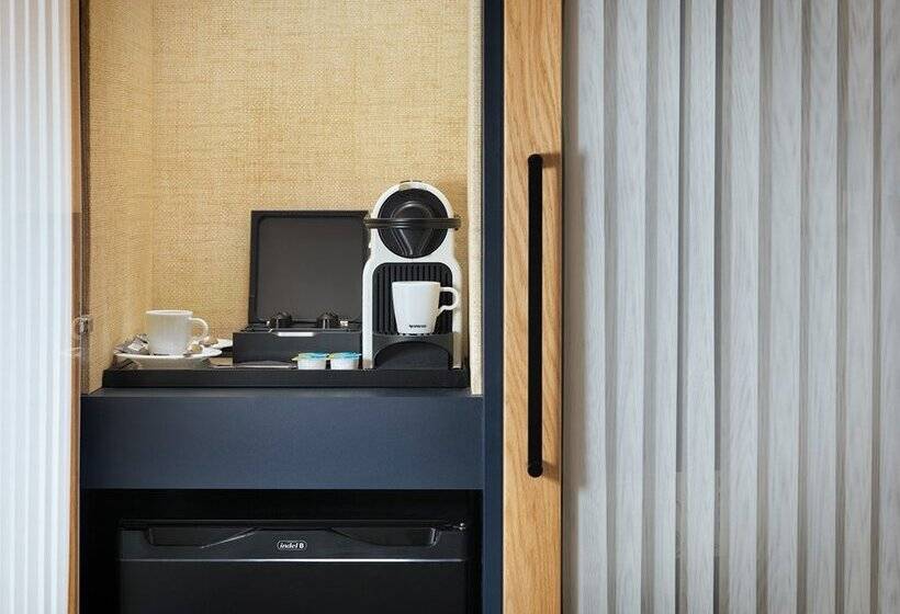 ホテル H10 Madison 4* Sup