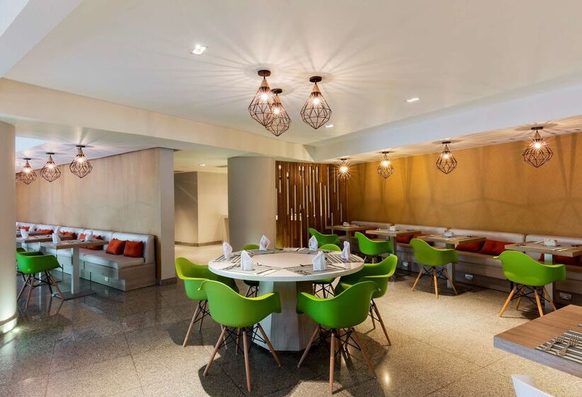 בית מלון כפרי Hilton Garden Inn Mexico City Santa Fe