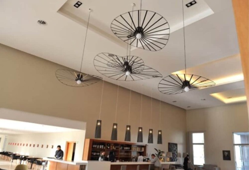 בית מלון כפרי Howard Johnson San Francisco