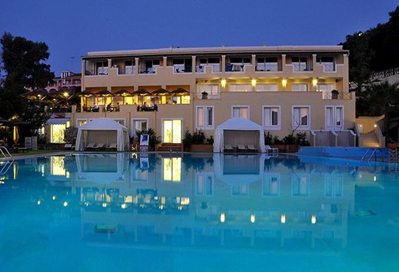 Отель Ithea Suites