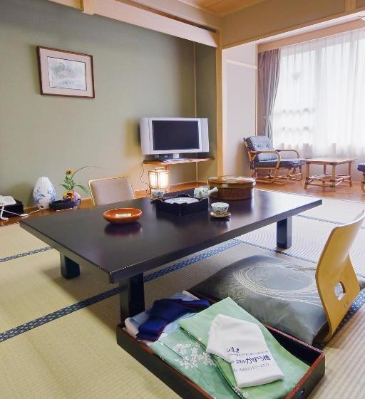 בית מלון כפרי Kazurabashi