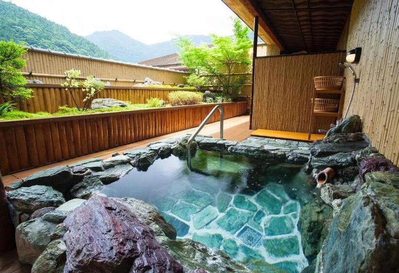 בית מלון כפרי Kazurabashi