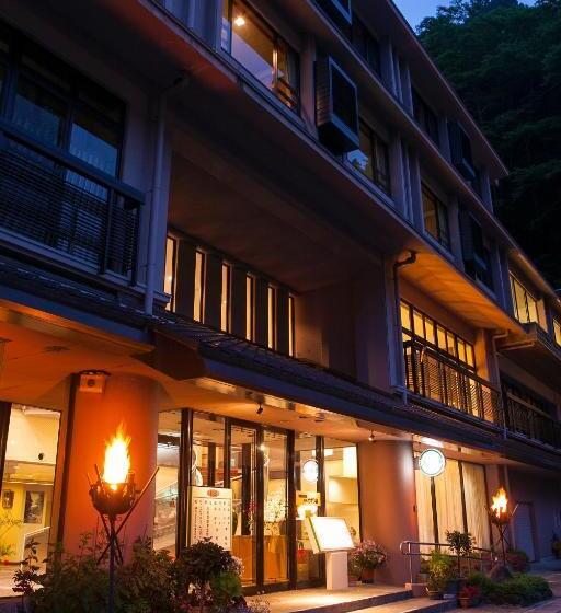 فندق Kazurabashi