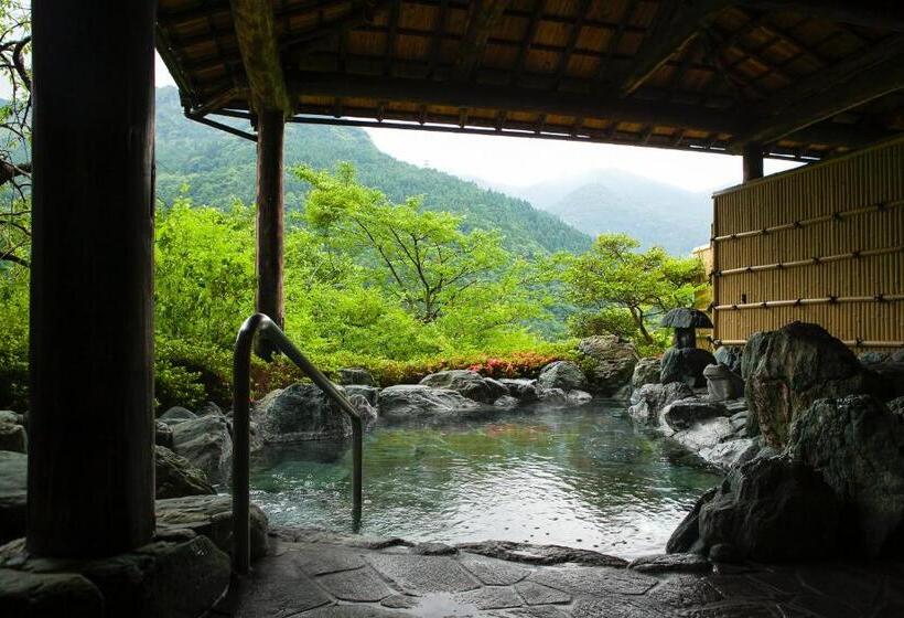 בית מלון כפרי Kazurabashi