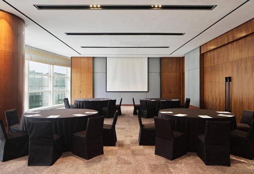 هتل Le Meridien Petaling Jaya
