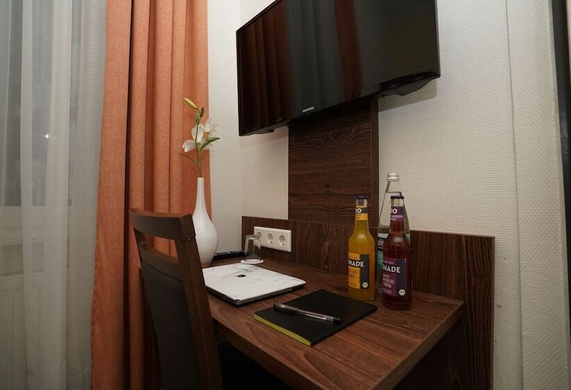 ホテル Little Paris