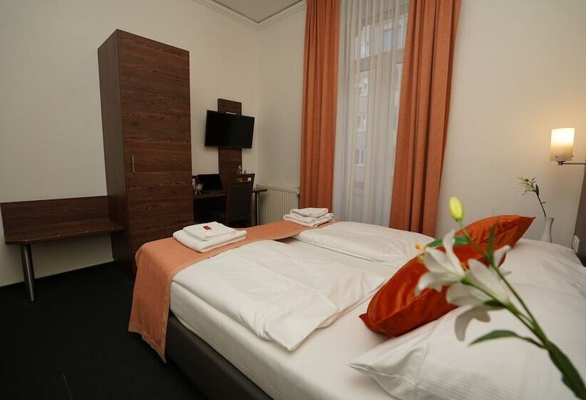 ホテル Little Paris