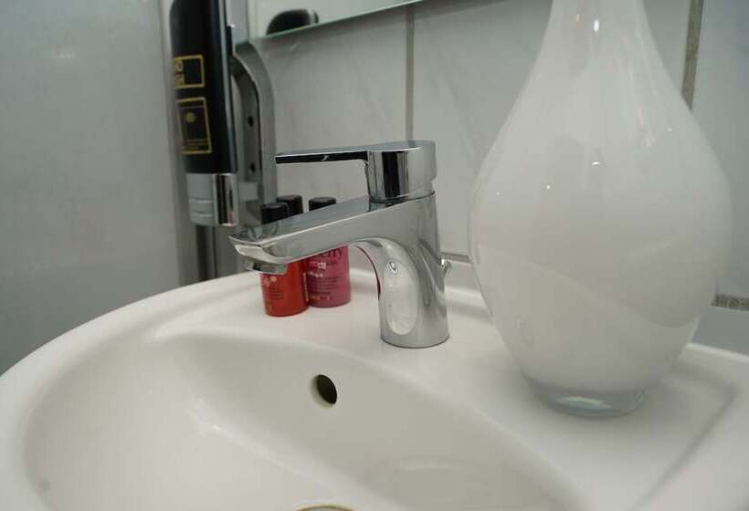 ホテル Little Paris