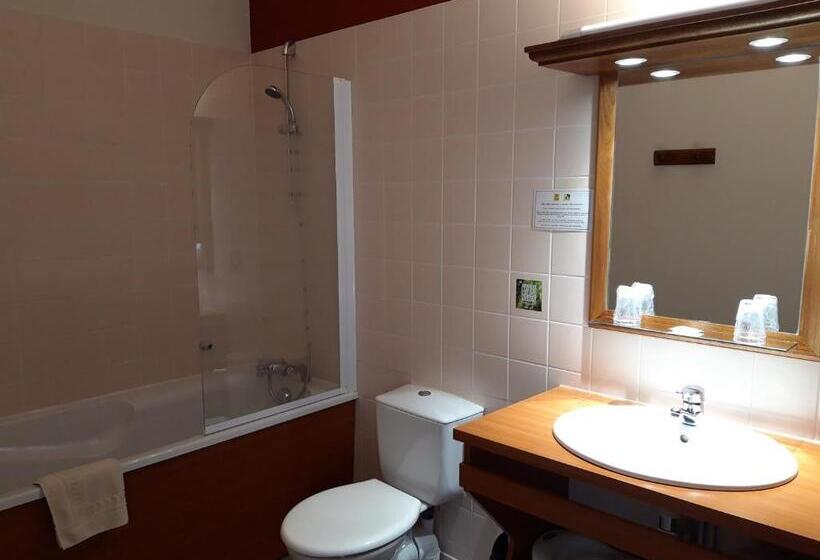 酒店 Logis Hôtels Auberge Du Château