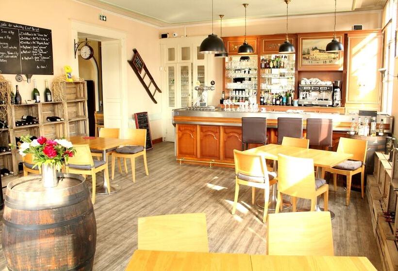 فندق Logis Le Grand