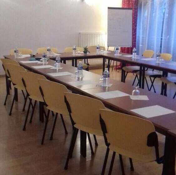 Logis Hotel  Restaurant La Haie Des Vignes Séminaires Et Evènementiel