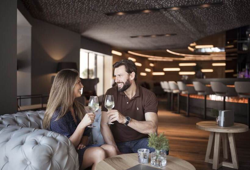 בית מלון כפרי Lunaris Wellnessresort