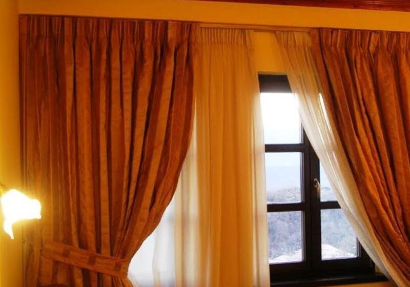 ホテル Monodendri