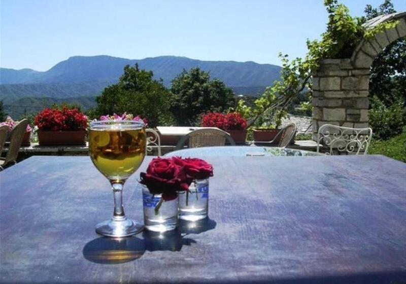 ホテル Monodendri