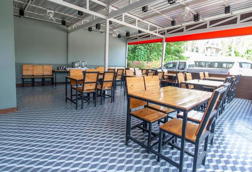 Отель Naiyang Place Phuket Airport