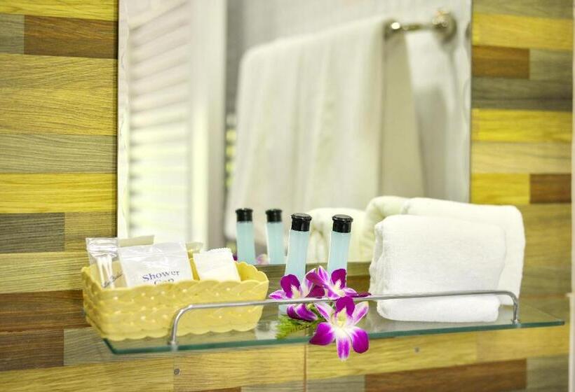 ホテル Naiyang Place   Phuket Airport