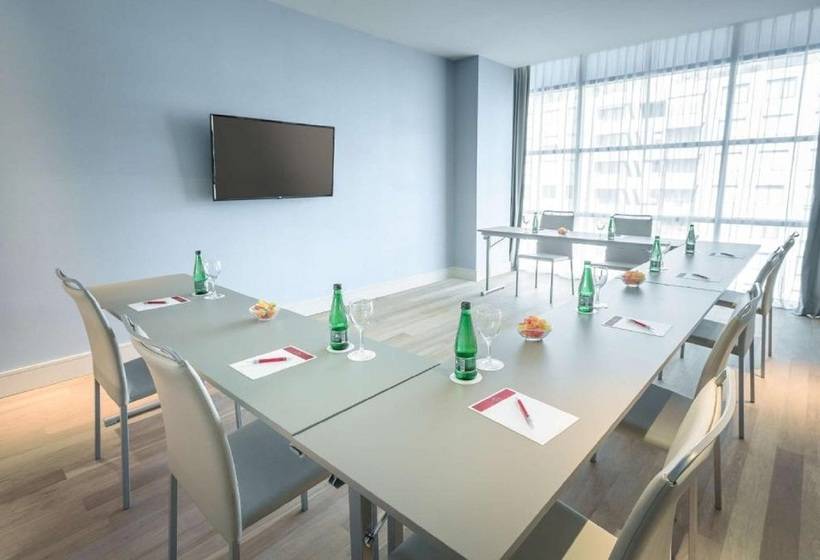 בית מלון כפרי NH Collection Santiago Casacostanera