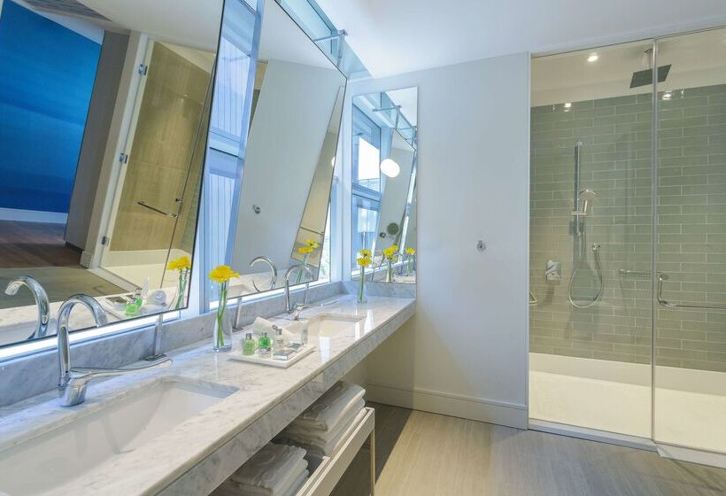 酒店 NH Collection Santiago Casacostanera