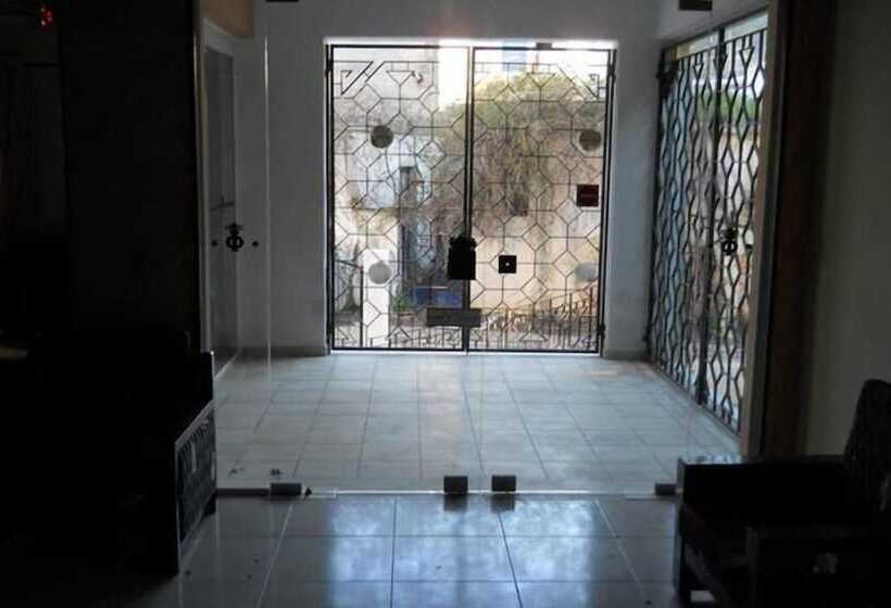 فندق Niriedes Dionyssos Village