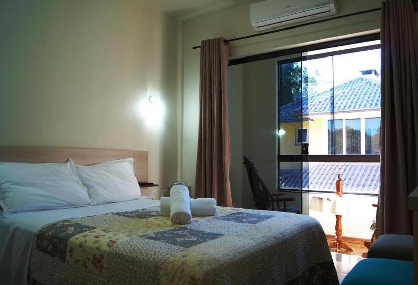 בית מלון כפרי Park Haus