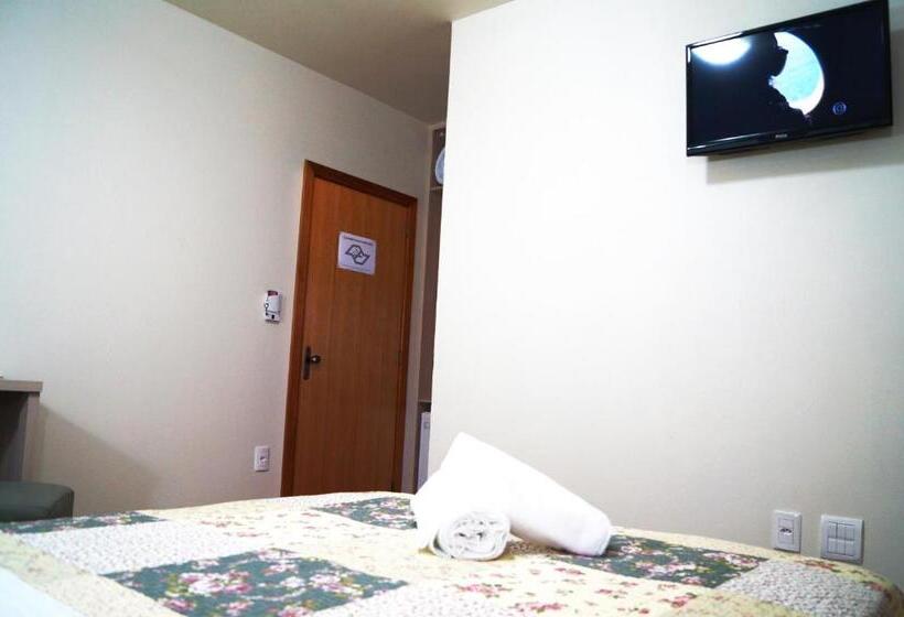 בית מלון כפרי Park Haus