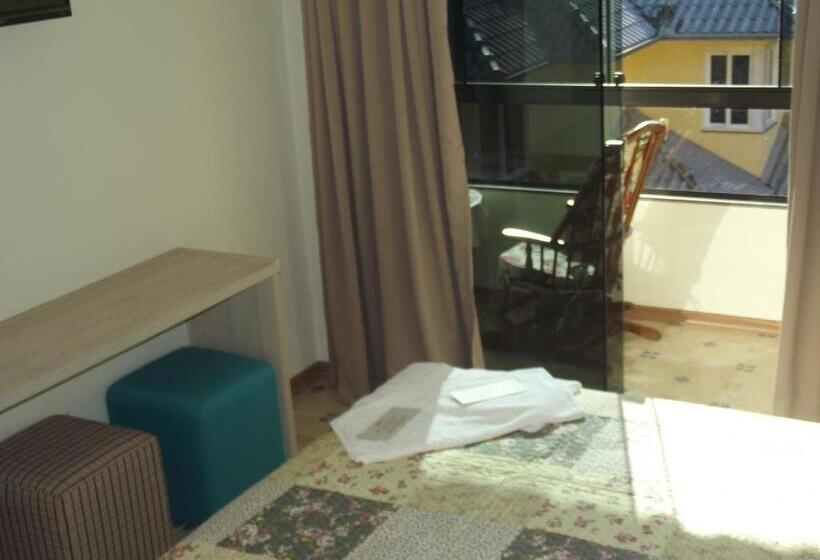 בית מלון כפרי Park Haus