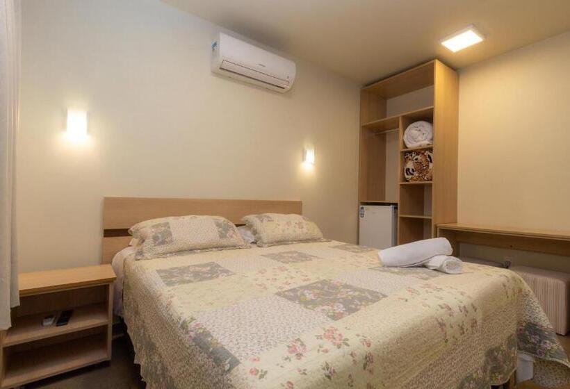 בית מלון כפרי Park Haus