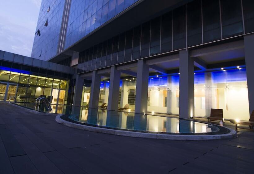 酒店 Platinum One Suites