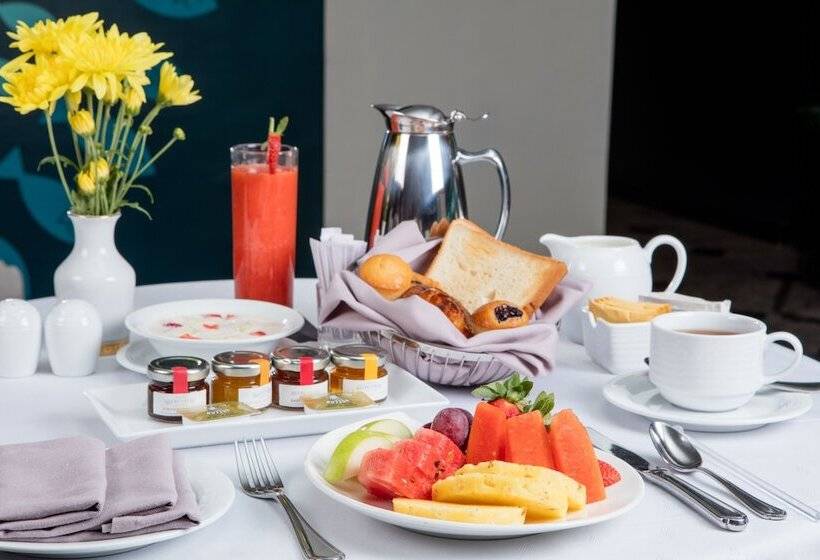 호텔 Platinum One Suites