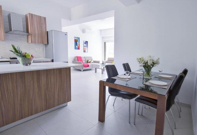هتل Qcc Residence