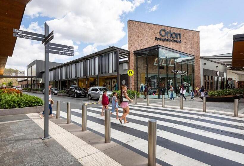 호텔 Quest Springfield Central