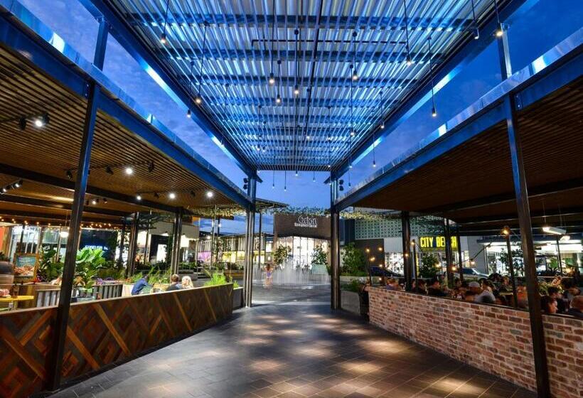 호텔 Quest Springfield Central