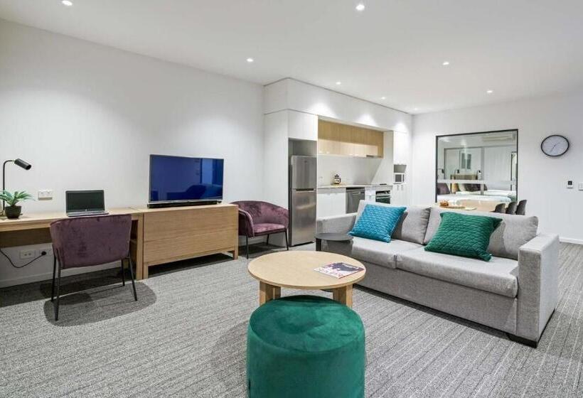 호텔 Quest Springfield Central