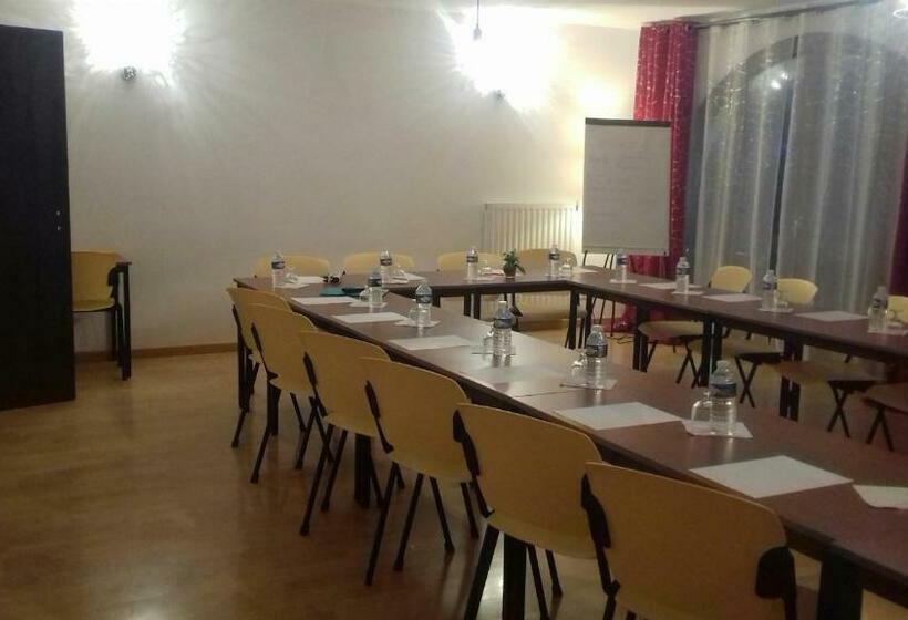 Logis Hotel  Restaurant La Haie Des Vignes Séminaires Et Evènementiel