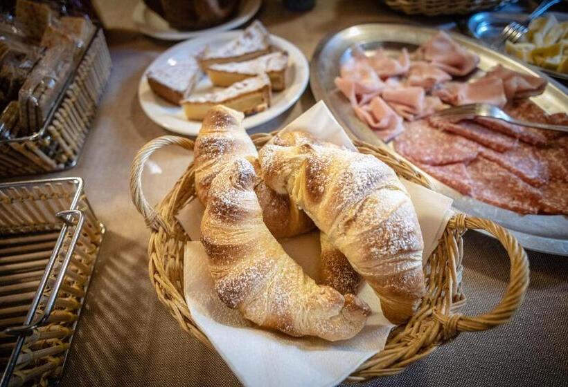 酒店 & Ristorante Serenella