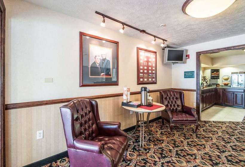 Отель Rodeway Inn & Suites Charles Town, Wv