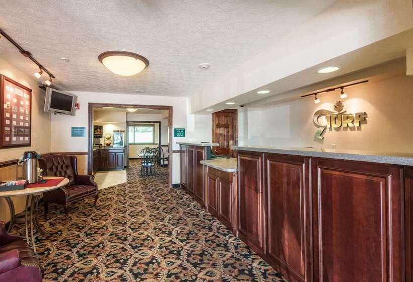 Отель Rodeway Inn & Suites Charles Town, Wv