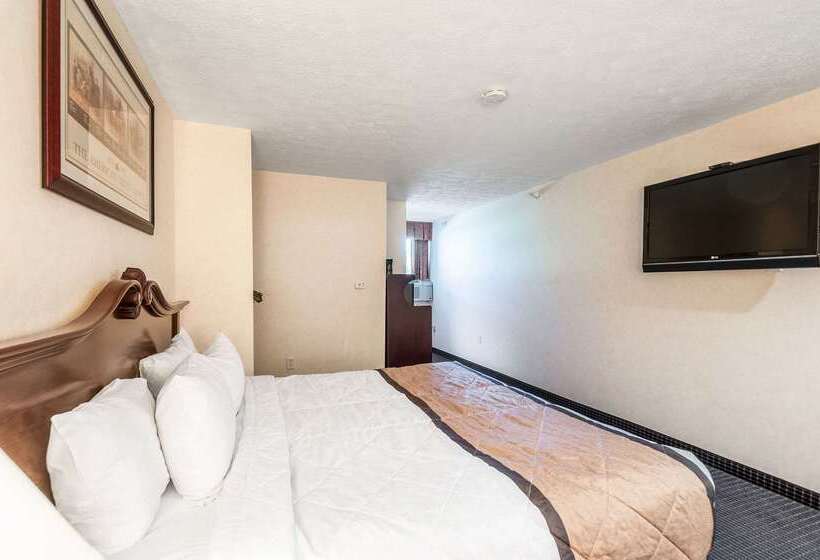 Отель Rodeway Inn & Suites Charles Town, Wv