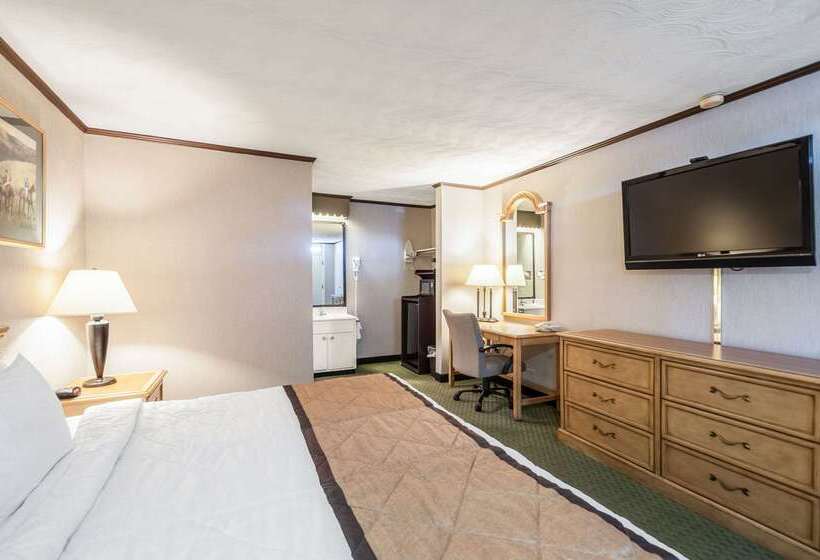 Отель Rodeway Inn & Suites Charles Town, Wv