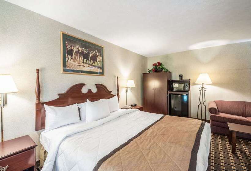 Отель Rodeway Inn & Suites Charles Town, Wv