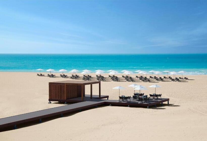 Отель Saadiyat Rotana Resort And Villas
