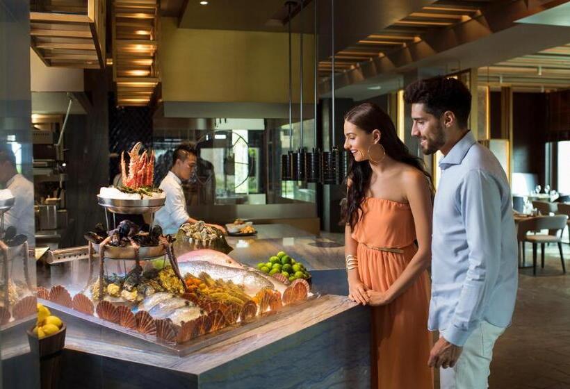 Отель Saadiyat Rotana Resort And Villas