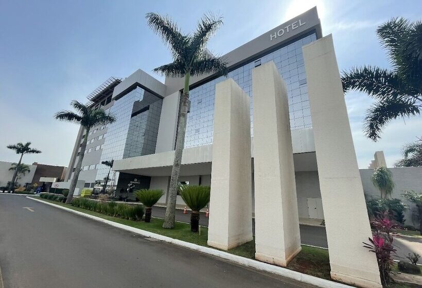 Отель Transamerica Executive Maringa