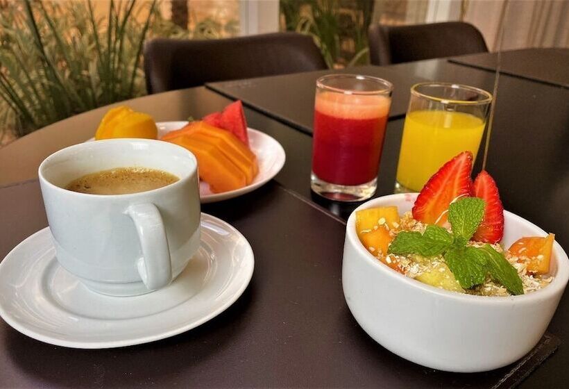 Отель Transamerica Executive Maringa