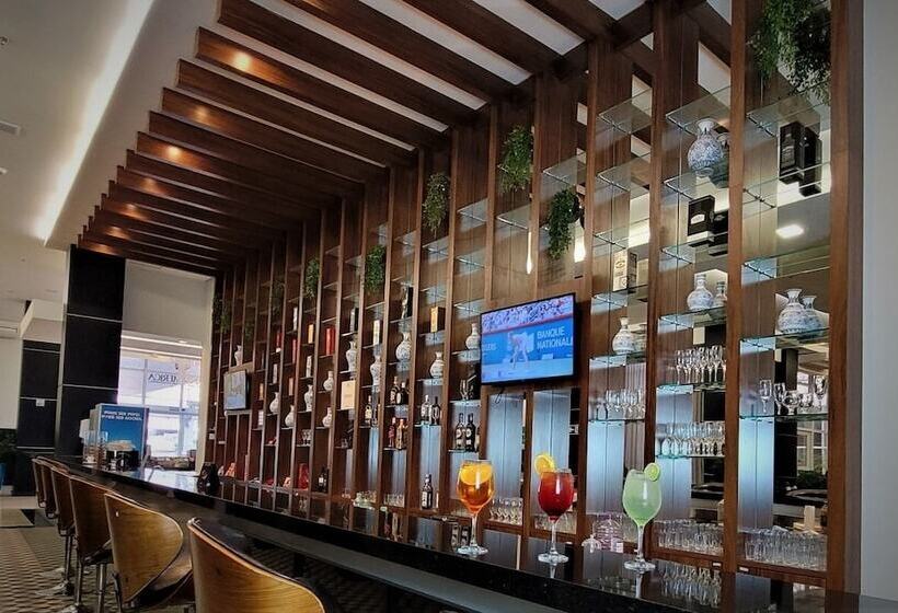 Отель Transamerica Executive Maringa