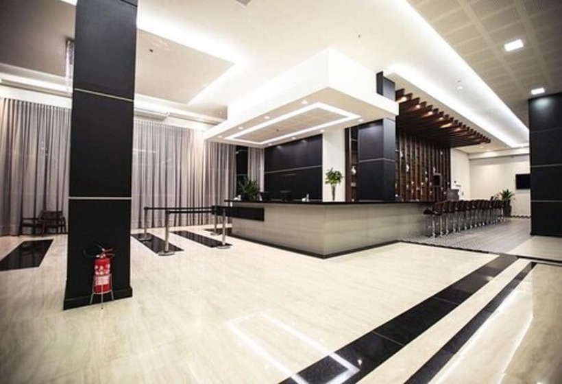 Отель Transamerica Executive Maringa