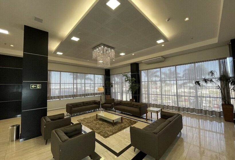 Отель Transamerica Executive Maringa