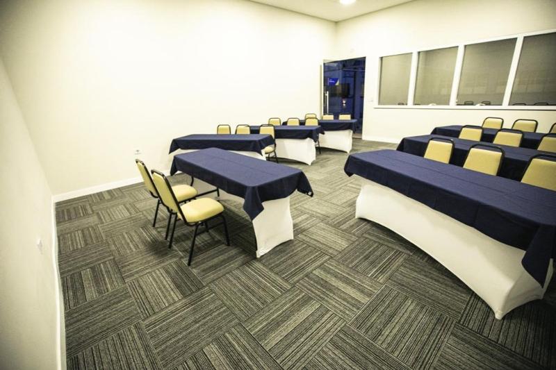 Отель Transamerica Executive Maringa